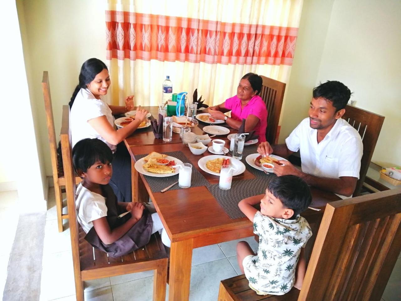 Mindana Residence Anuradhapura Luaran gambar