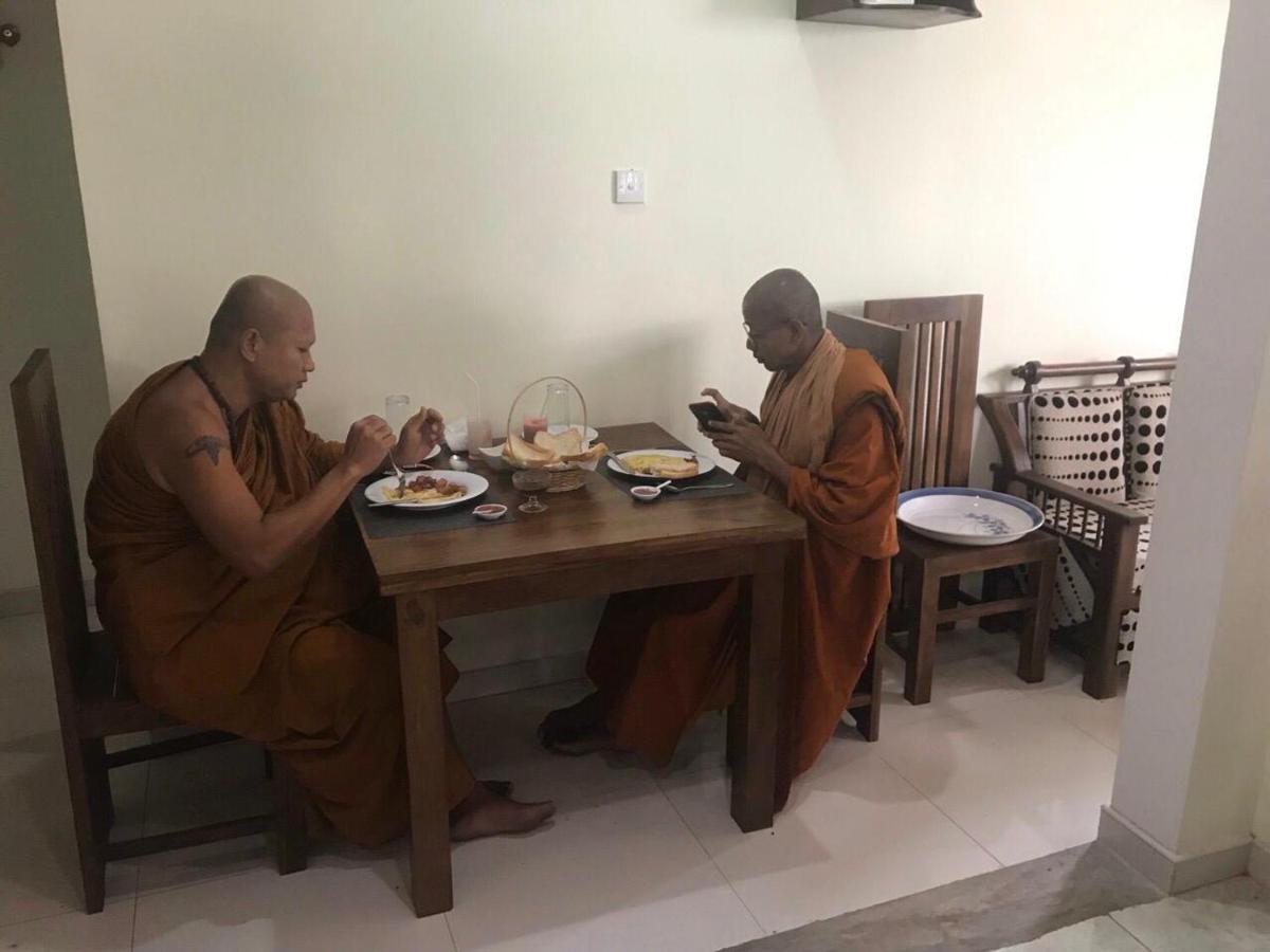 Mindana Residence Anuradhapura Luaran gambar